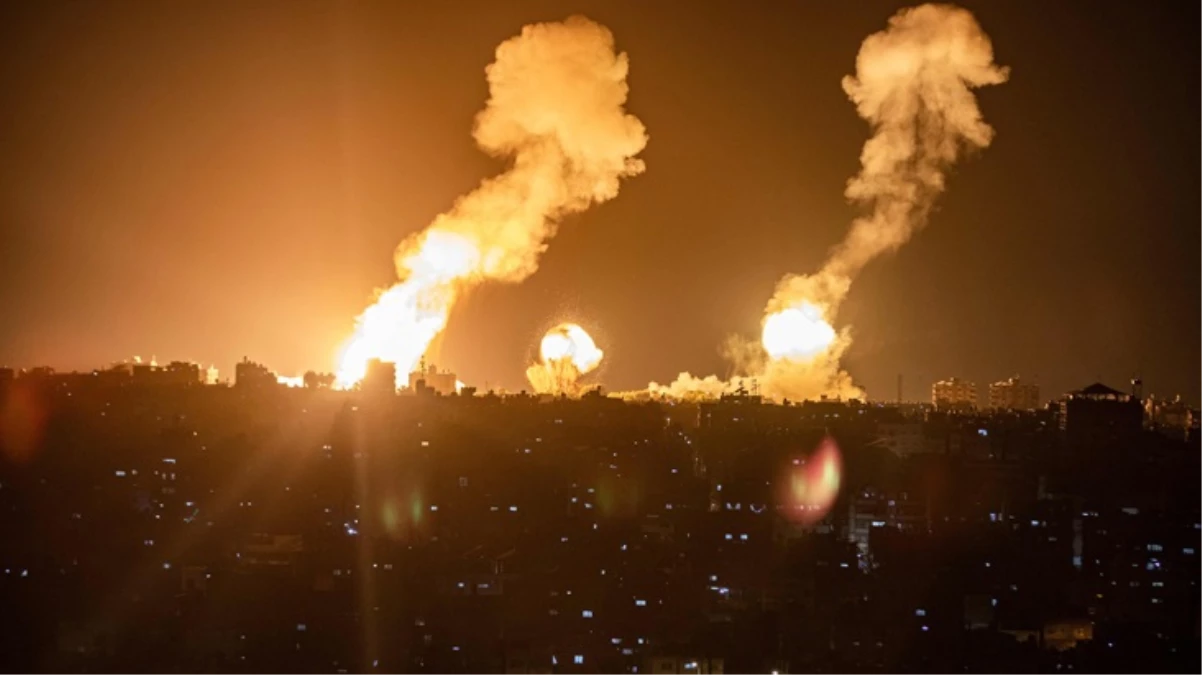 İsrail, Yemen'in ardından bu kez komşusu Lübnan'ı vurdu İsrail, Yemen'in ardından bu kez komşusu Lübnan'ı vurdu